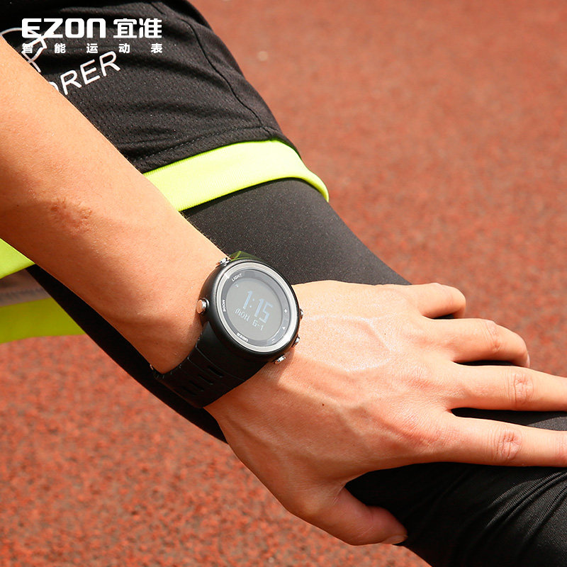 ezon宜准户外品质男电子运动跑步休闲时尚计步手表防水多功能t023