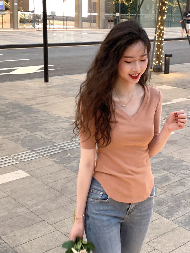 章蜜糖复古纯欲显胸大显白v领小心机百搭显瘦性感短袖中袖t恤