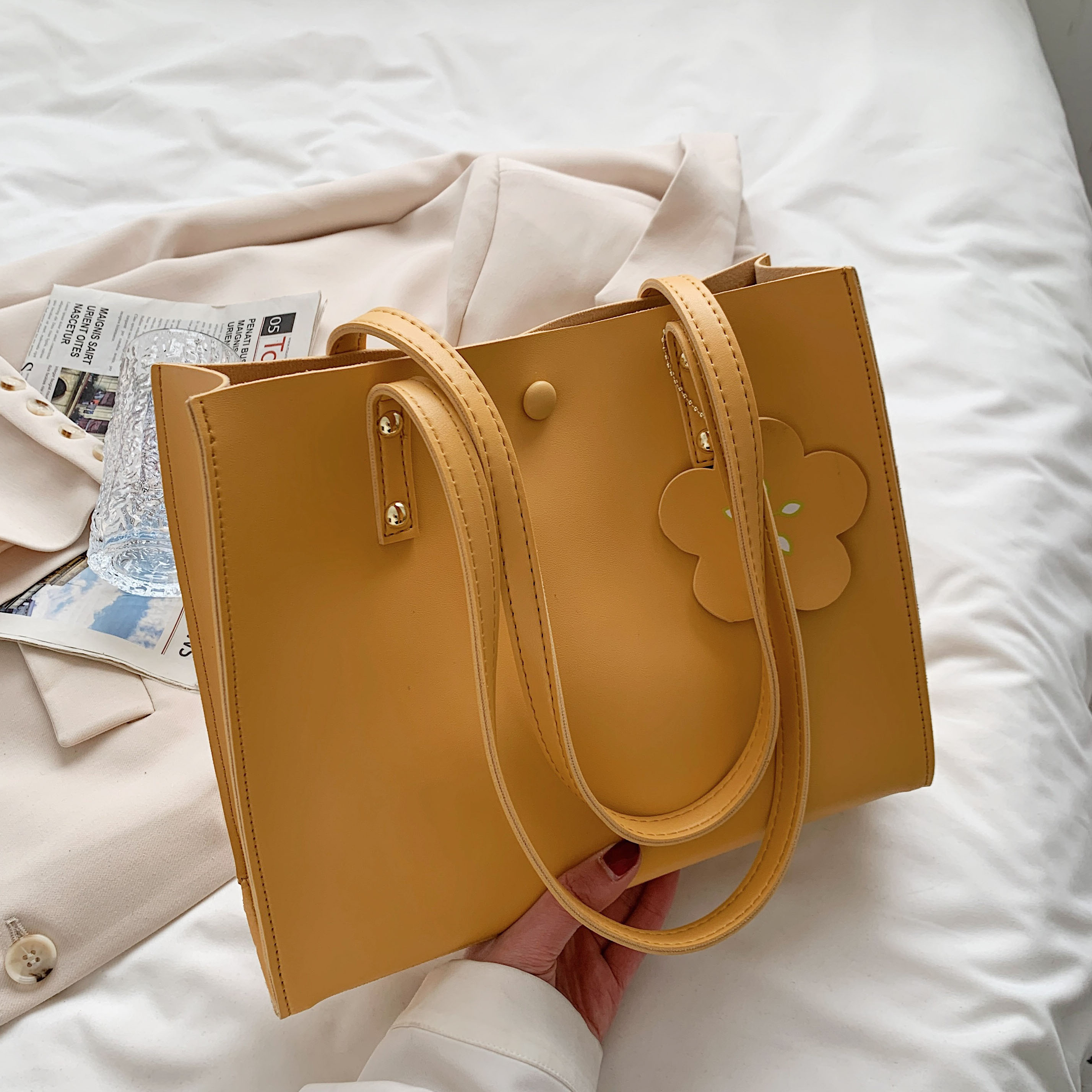 春夏季大容量包包女2021流行新款时尚韩版简约百搭单肩手提托特包