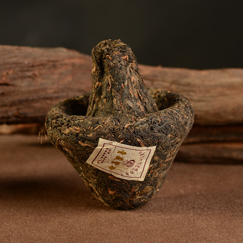 10沱 市场少有知名品牌07年国艳六面佛 青藏普洱生茶蘑菇茶250克