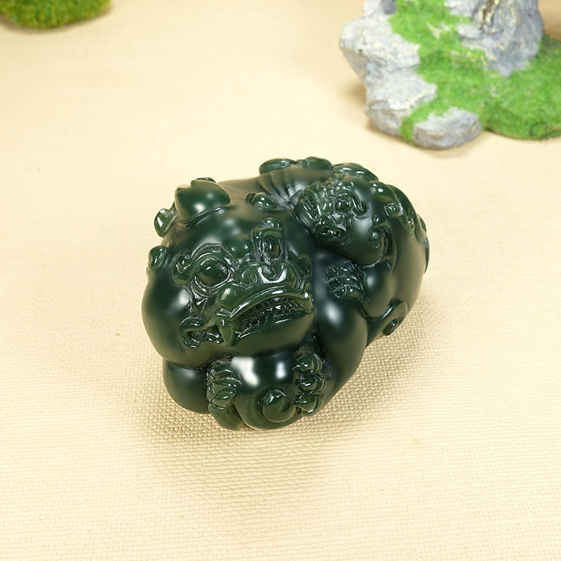 降至一元限10件和田青玉携子上朝貔貅把件辟邪护佑随发约328g