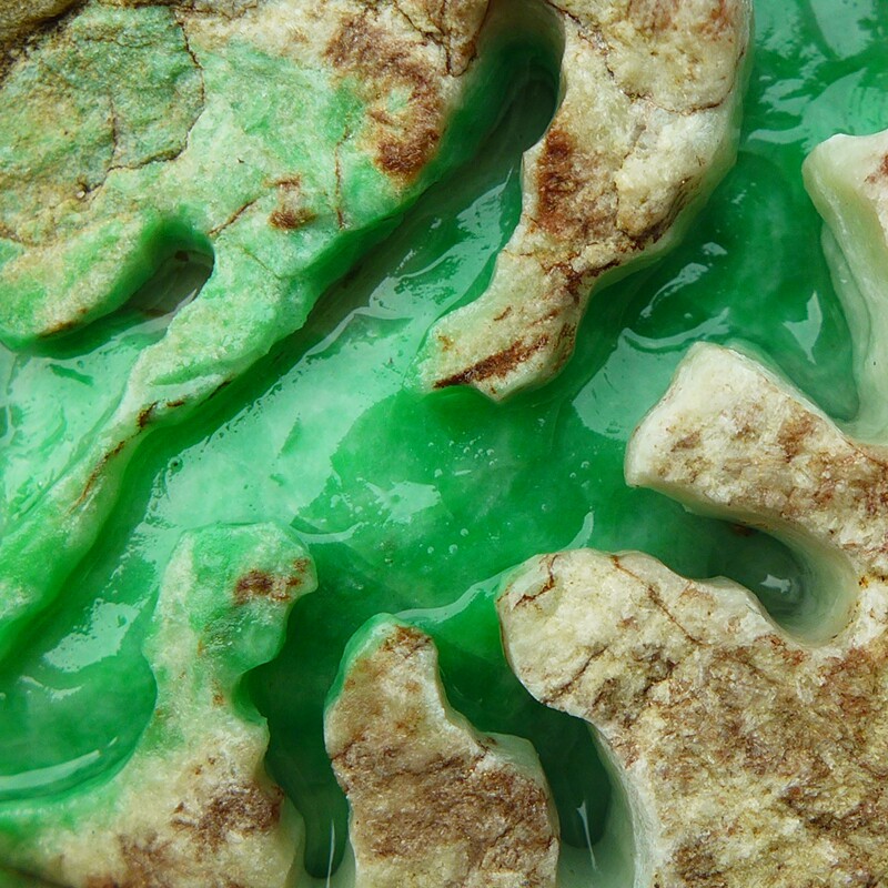 【高端辣绿色料玉石】天然老坑a货翡翠原石1560.91g