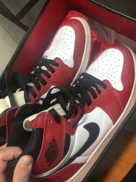 aj1红白七成新普普通通莆田版JORDAN男地板耐磨