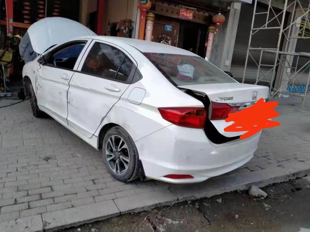 鋒范機蓋拆車件價格