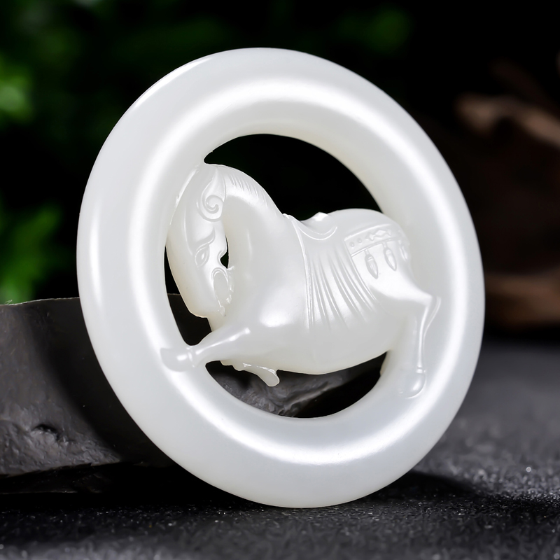 买就送手镯老料高白油润过灯 和田玉羊脂玉挂件 唐马 41.002克