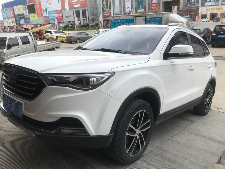 奔腾X40自动挡SUV