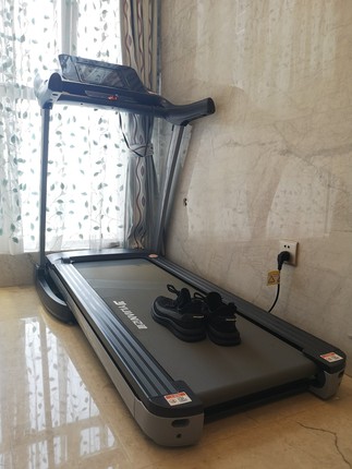 【口碑】启迈斯r550大型跑步机家用室内款用着质量怎么样?