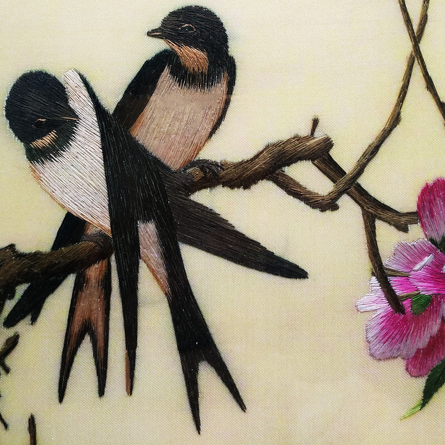 江苏省高级工艺美术师钱菊凤工作室纯手工真丝刺绣《喜上眉梢》