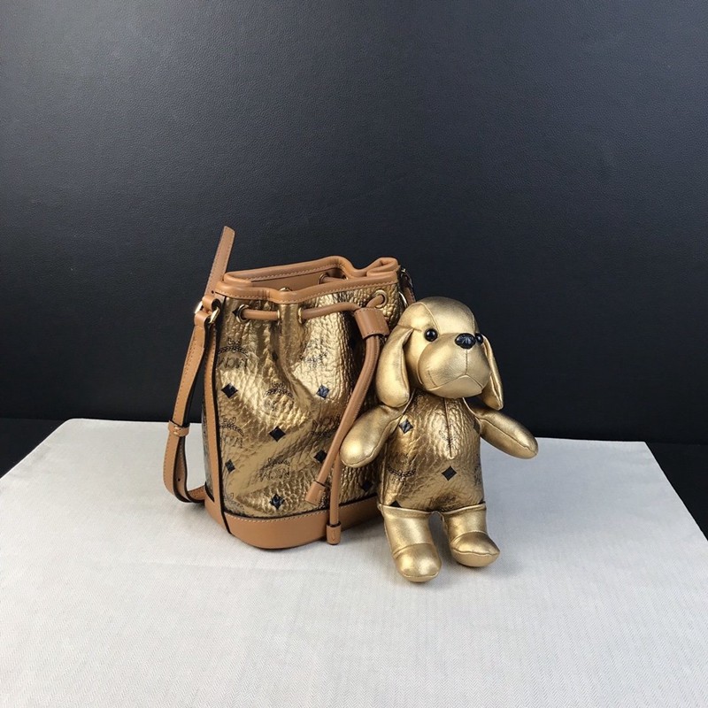 【98新】mcm狗狗水桶包金色拼棕色女士单肩斜跨包 正品箱包