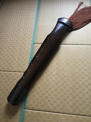 大家来说说南雁古琴什么价位的好?是生漆吗