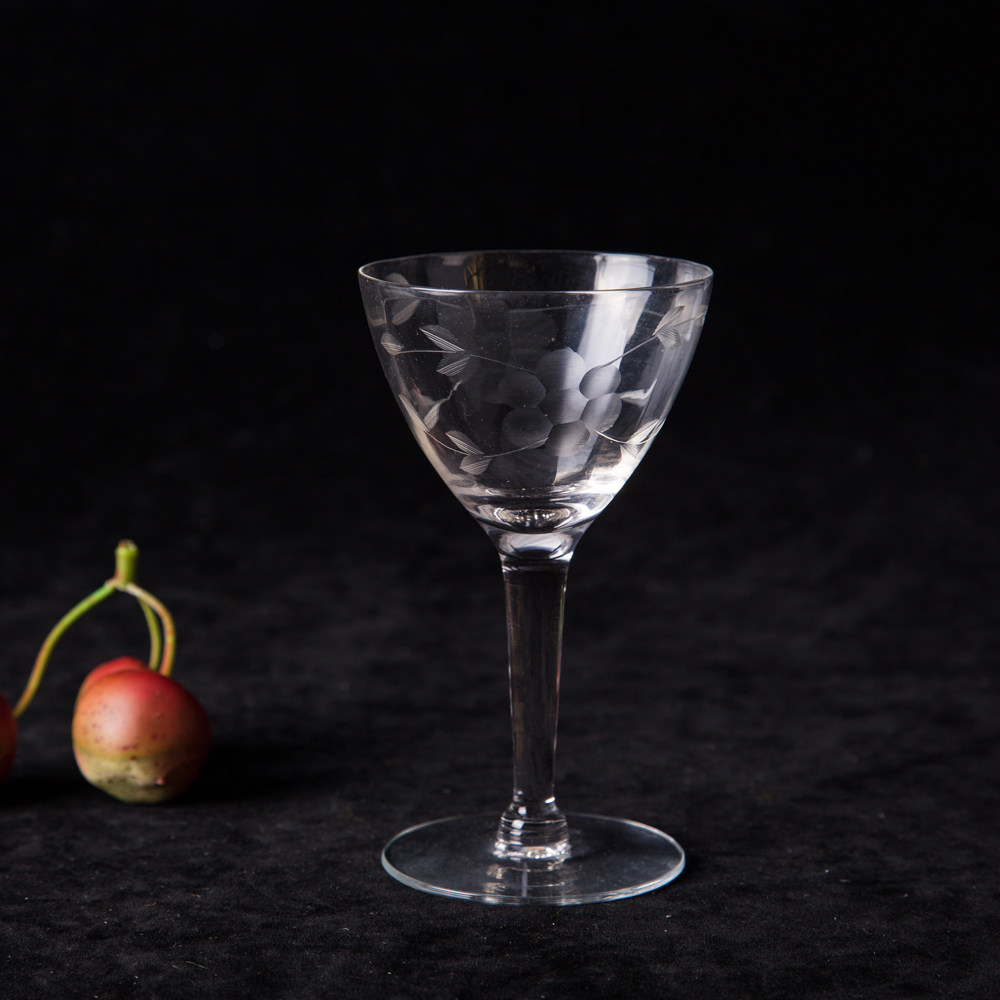 预估20世纪中美国进口人造水晶杯手工刻花高脚杯甜酒杯小杯单只 - 拍