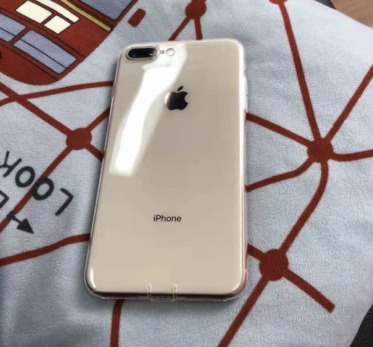 IPhone8plus金色苹果8plus二手苹果手机