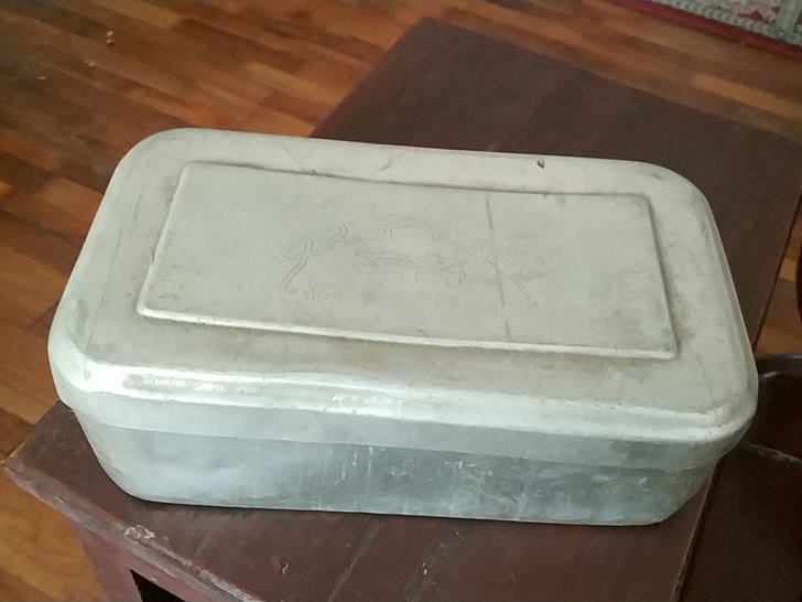 铝制老式饭盒
