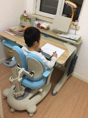 巨资买学习桌，护童儿童学习桌怎么样，质量很烂很差吗？
