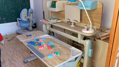 入手说说使用浩轩宜家儿童学习桌怎么样?是什么档次?