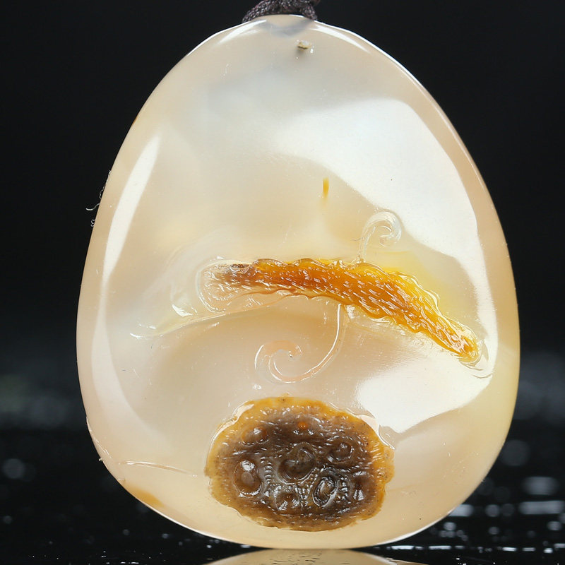 48.52g阿拉善玛瑙 莲香挂件 省级玉雕大师冀克正大师工作室作品