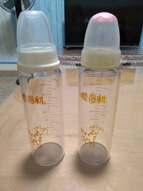 爱得利标准口240ml玻璃奶瓶，5块2个，转给有需要的你～只