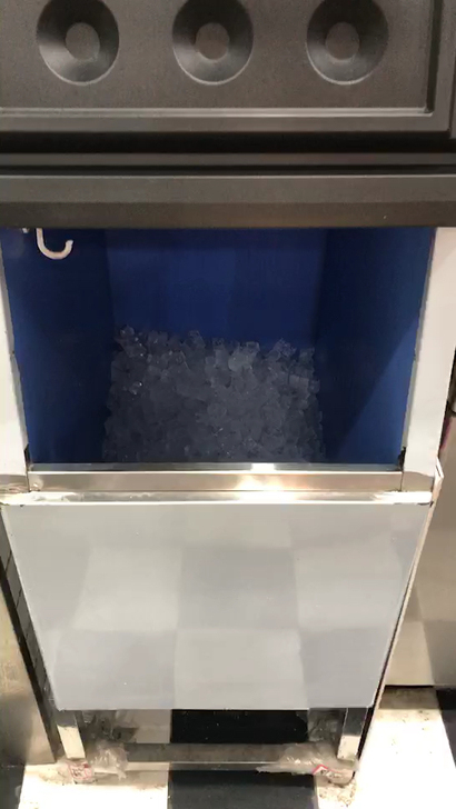 制冰机转让，中珺制冰机转让，成色如图，正常使用的，没有任何问