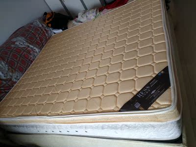 大家谈谈求内行说皖宝乳胶床垫怎么样，是真的乳胶吗？有味道吗？