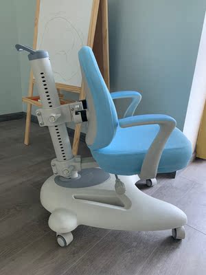 想给孩子买一款香奈雅轩儿童书桌怎么样？质量好不好？