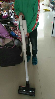 小狗吸尘器跟美的哪个好，告诉大家真相哪个更好用呢？