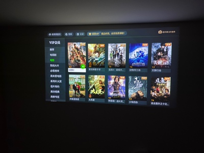 【请说明】极米Z8X和z6投影仪哪个好？使用一个月点评？