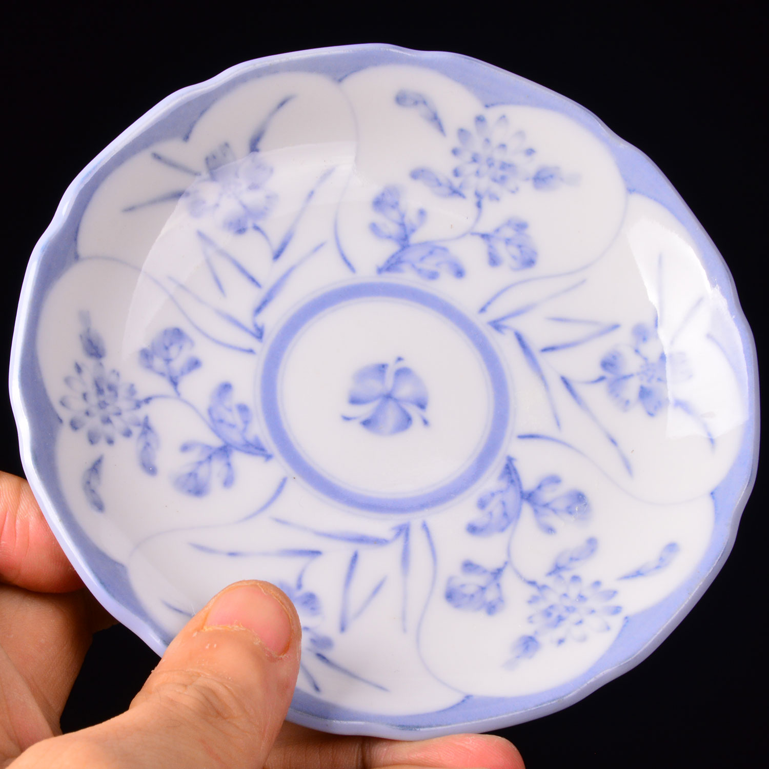 日本回流 白瓷青花缠枝赏盘 老物件rb0320