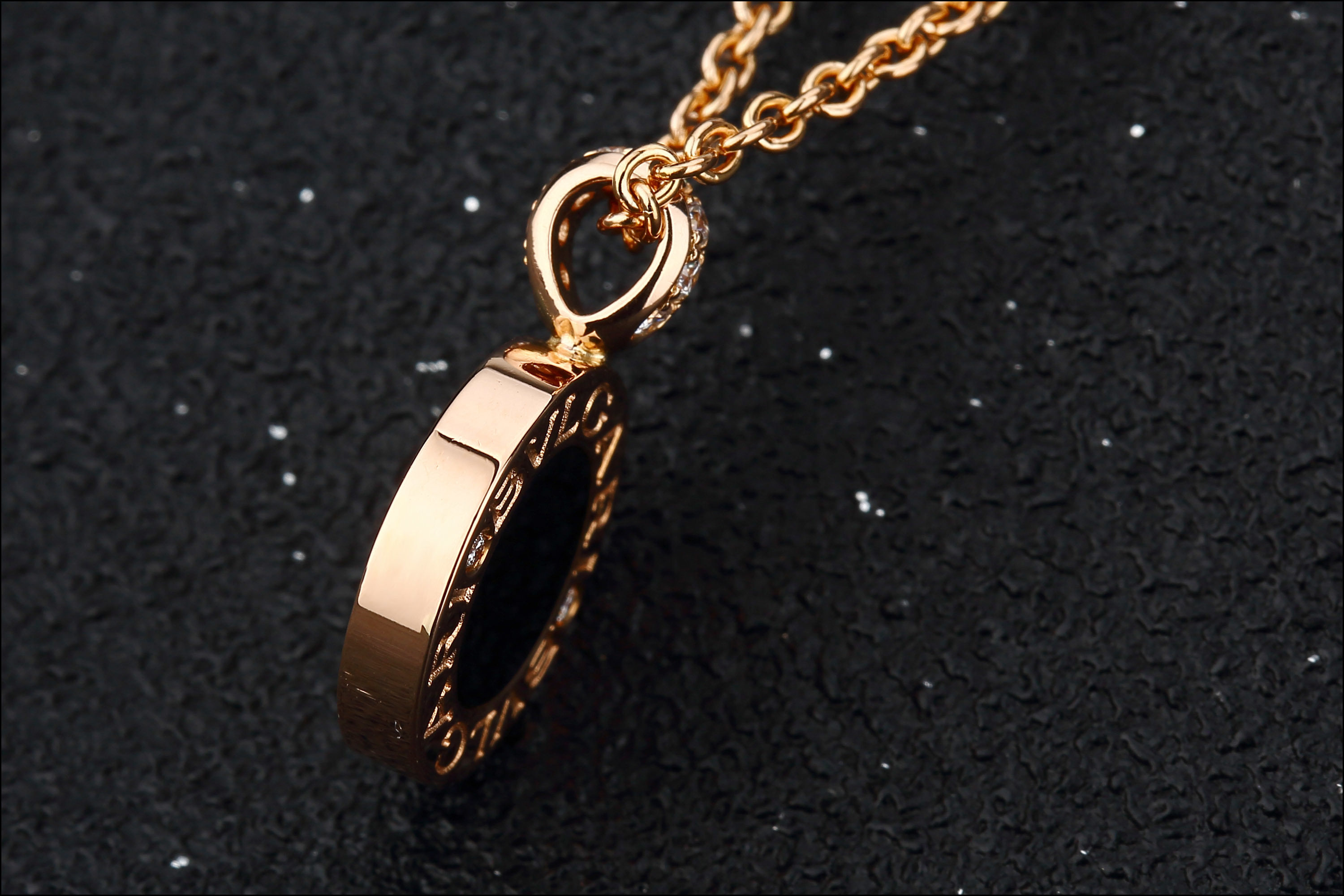 [9.8新]宝格丽bvlgari系列镶钻镶嵌珍珠贝母缟玛瑙项链cl856190