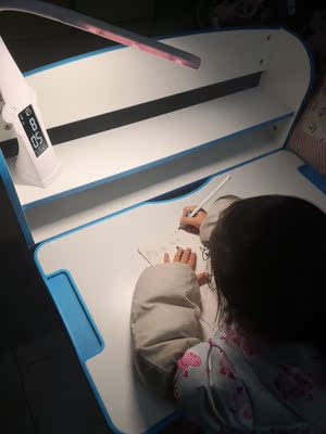 高颜值多功能的生活诚品儿童学习桌怎么样？质量不好吗？