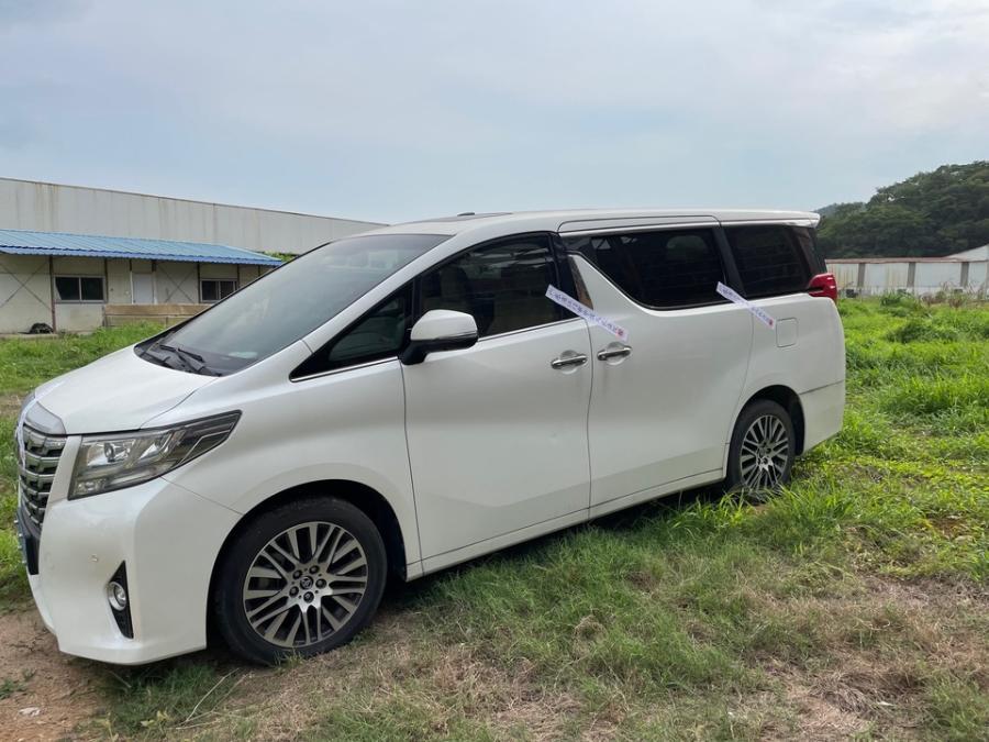 粤b119v5丰田牌埃尔法商务车一台