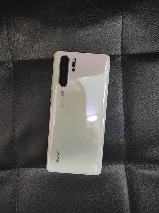 华为P30pro8 256珠光贝母刚刚用一个月不到，几