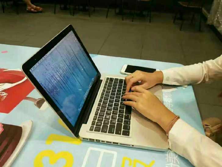 苹果笔记本金属电脑型号macbookpro款配置：内