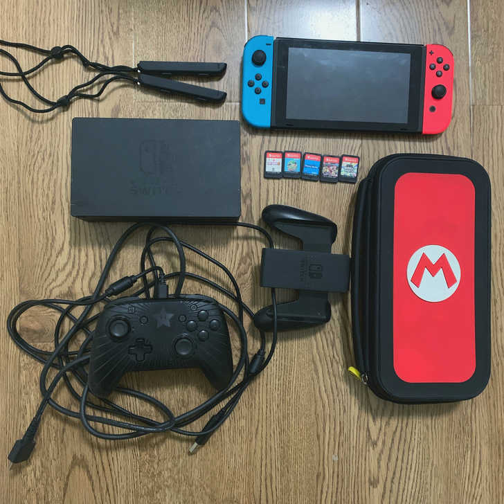 switch（澳洲购入半年） 八个游戏（马车、马趴、耀西、跳