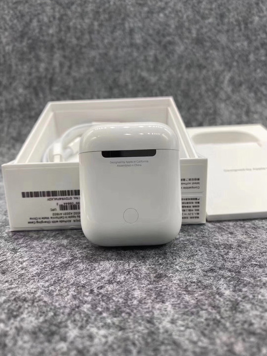 airpods2，1：1支持无线充电，目前市场最高版本，不比