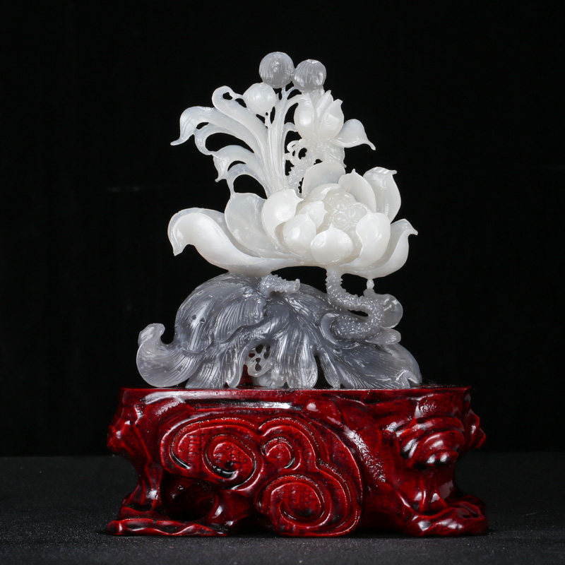 【荷香清幽】名家工作室 和田玉俏色莲花摆件 108.94g