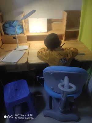 说说爱果乐儿童学习桌给小学生用着怎么样？环保安全吗