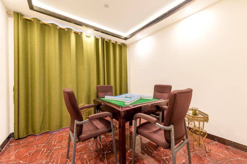 维亚主题酒店(荣昌店)豪华机麻房(1)