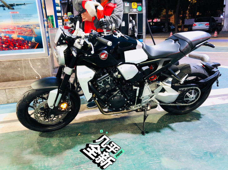 2018本田cb1000r