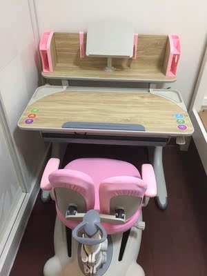 看中这个型号：护童儿童学习桌HT512B怎么样？各位爸妈说说