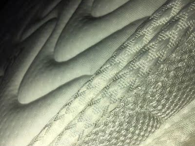 点评麦娜芙乳胶床垫怎么样，有假货吗？是不是真乳胶床垫？