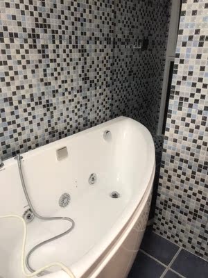 欧凯伦双人情侣扇形按摩浴缸好用吗?空间够不够大?