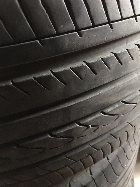 横滨轮胎225/50R18两条17年两条18年，2万公里左右