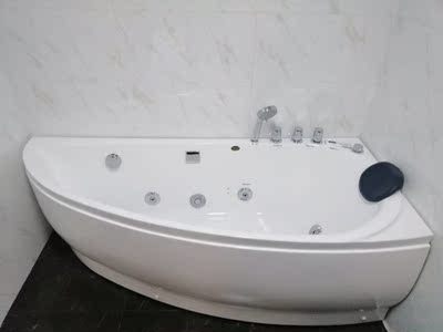 发帖和大家咨询下，果敢蛋形亚克力独立式简约浴缸好用吗?