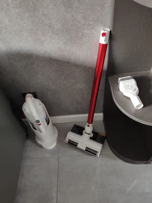 福维克吸尘器好用还是戴森好用?用后一个月诉说心酸使用史