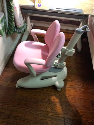 该如何选择?乐仙乐居儿童学习桌怎么样？有实体店吗?