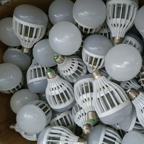 全新包邮】全新LED灯泡家用节能灯清理库存全新LED?
