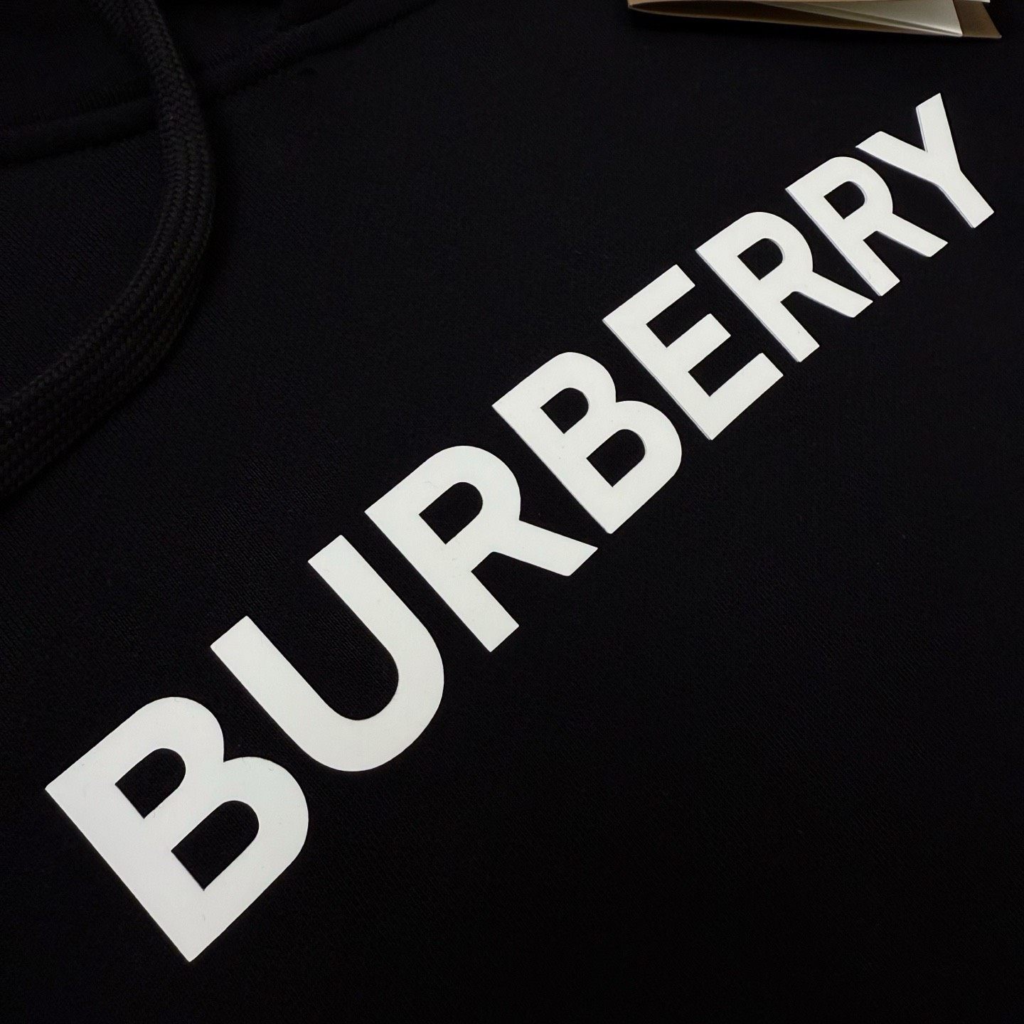 巴宝莉烧花字母连帽卫衣