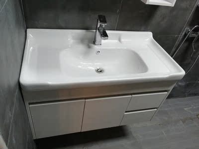 吐槽体验:欧路莎纯白实木浴室柜怎么样?我的真实感受