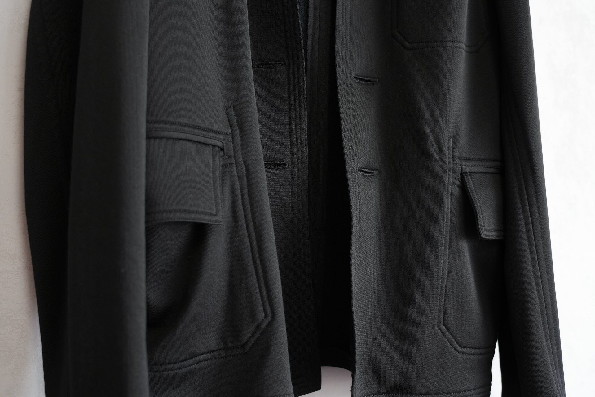Yohji Yamamoto 09AW Buttonless Nylon Jacket — label