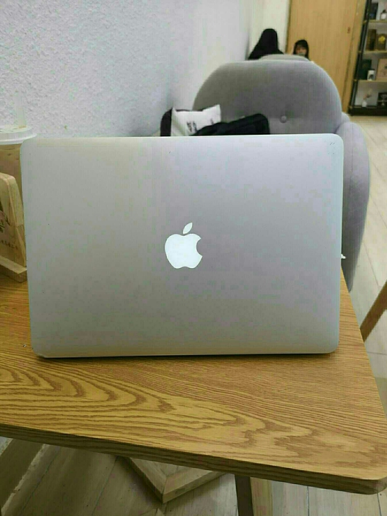 苹果笔记本电脑本人自用macbookpro苹果笔记本电脑